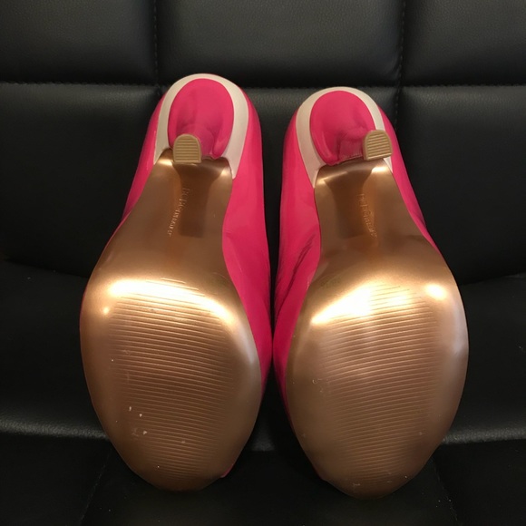 NWOB BCBGeneration Pink Peep Toe Stiletto - Picture 5 of 7